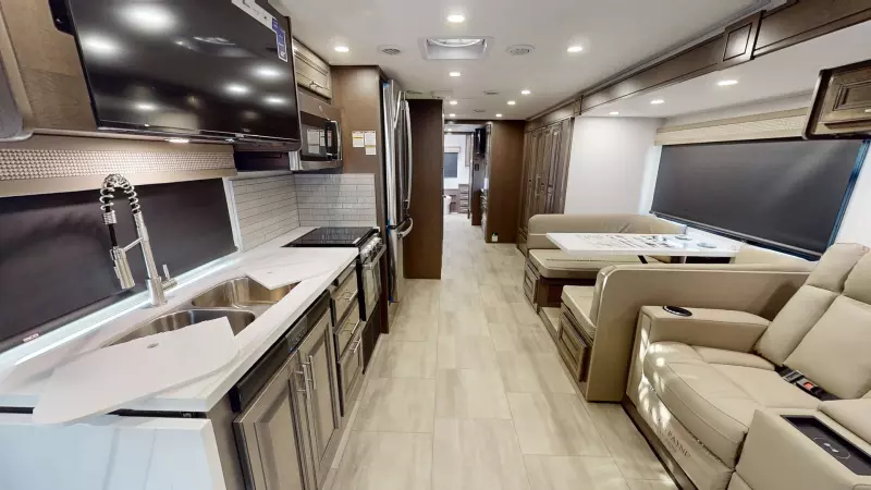 Georgetown 5 Series GT5 Main Room