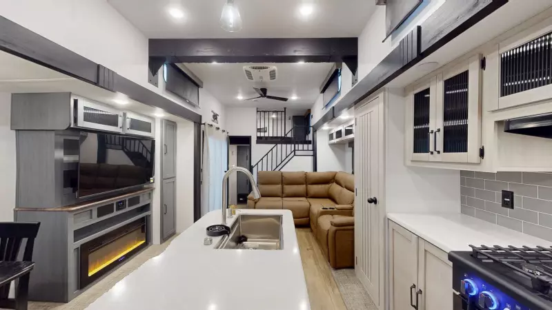 Puma Vista Main Room